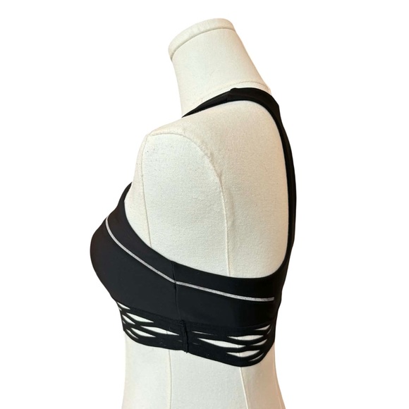 ALO Yoga Sequence Bra - Picture 3 of 5